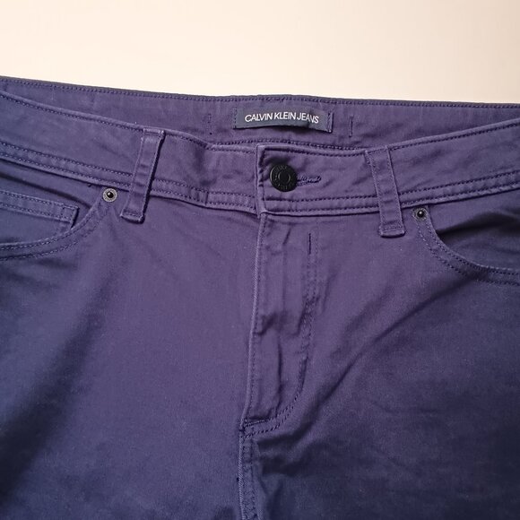 Calvin Klein Jeans Size 12 Mid Rise Tapered Leg Navy Blue Color - Picture 4 of 9